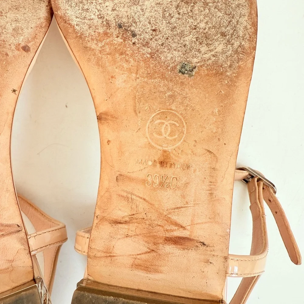 Chanel Nude Pink Pearl CC Quilted Patent T Strap Slingback Sandals 39.5C